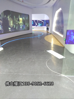 点击放大