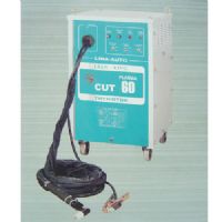 CUTϵ�п����������и��